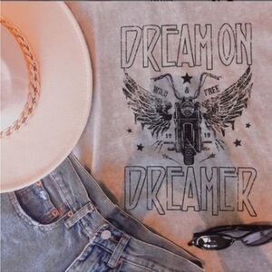 Gray Dreamer Graphic Tee